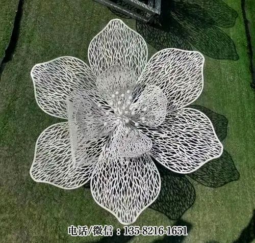 不銹鋼鏤空編織花朵造型雕塑擺件 不銹鋼鏤空編織花朵造型雕塑擺件