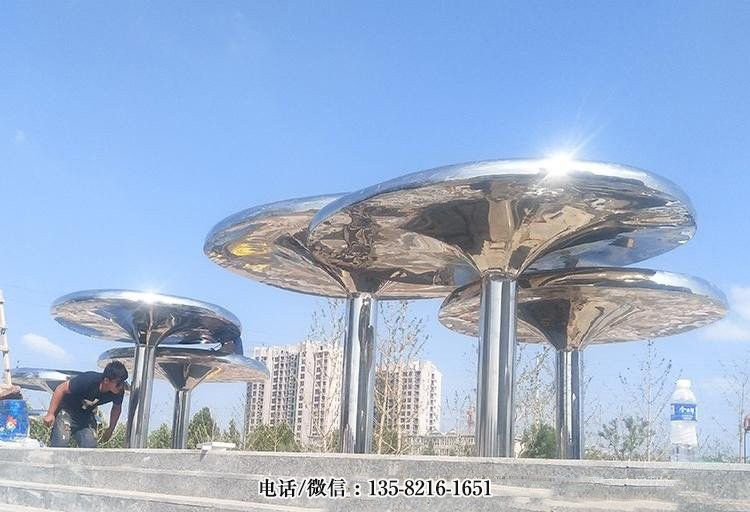 廣場(chǎng)大型不銹鋼鏡面蘑菇亭子 廣場(chǎng)大型不銹鋼鏡面蘑菇亭子
